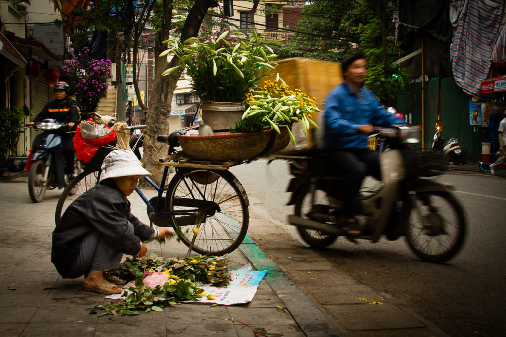 Photo: Flower Seller in Old Hanoi Vietnam | SE Asia