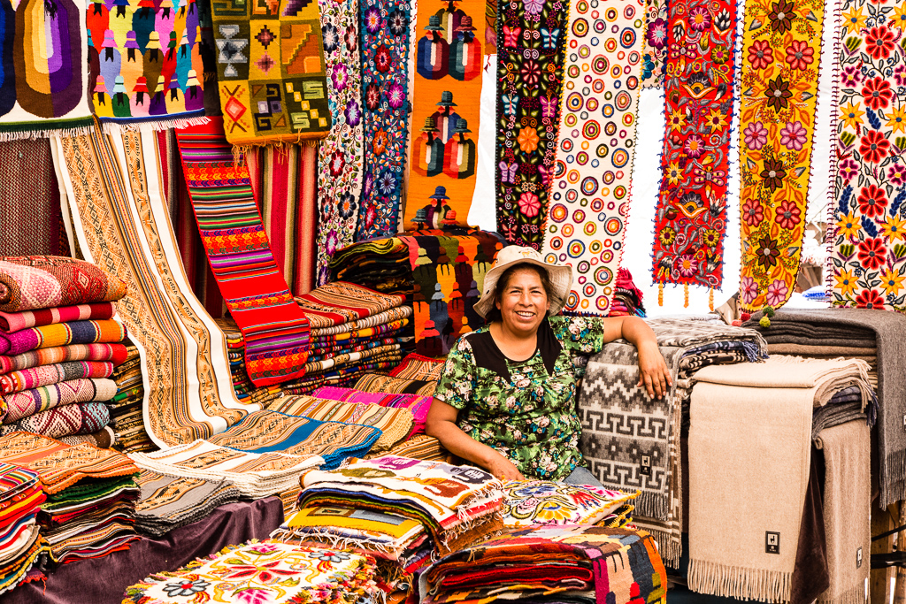 Photo: Textile Market in Pisac, Peru
