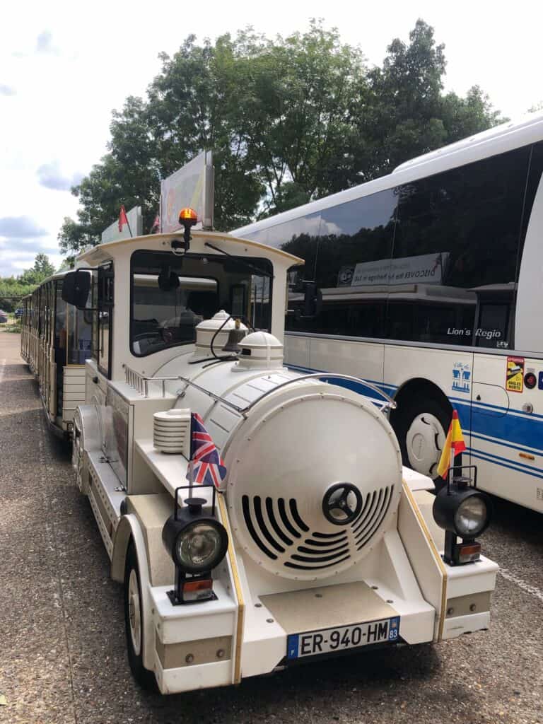 The Tourist Train That Will Take You To Monet's Garden in Giverny