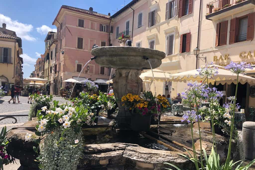 Piazza della Libertà in Castel Gandolfo - a great day trip from Rome by train