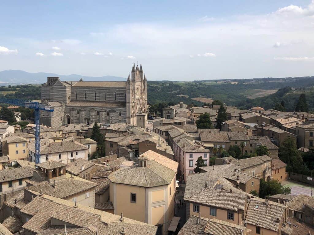 Orvieto - an easy to do day trip from Rome by train 