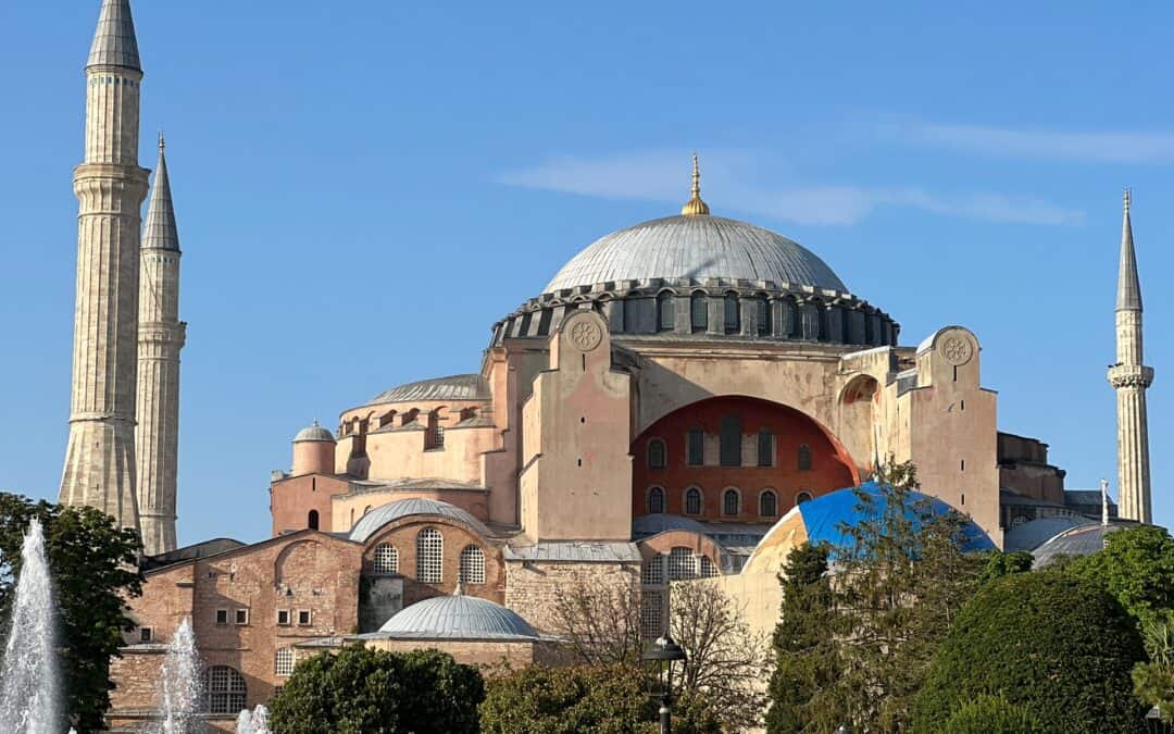 Flying Turkish Airlines? Long Layover at Istanbul Airport? See the City For Free!