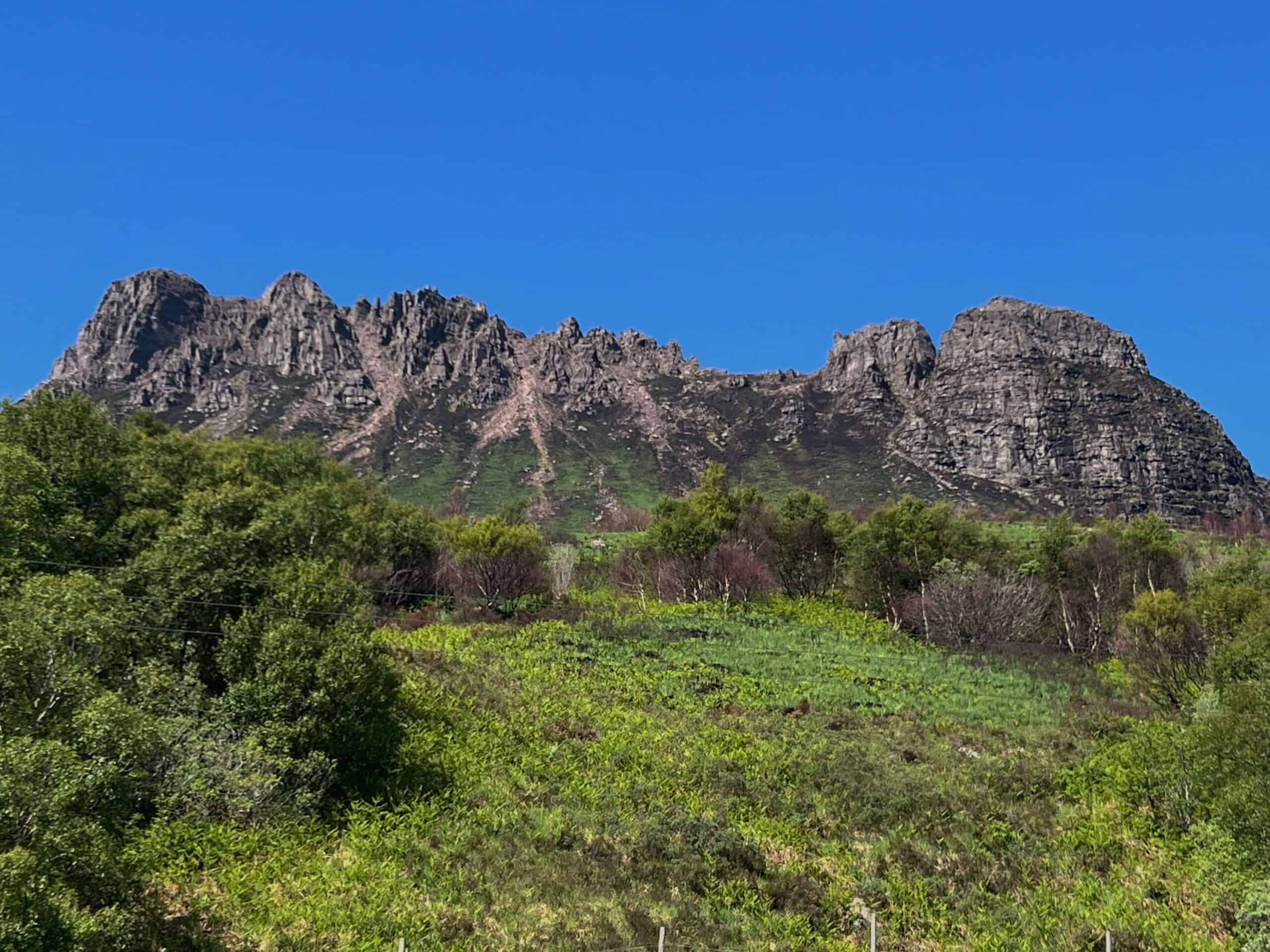 Stac Pollaidh beneath a very blue sky 