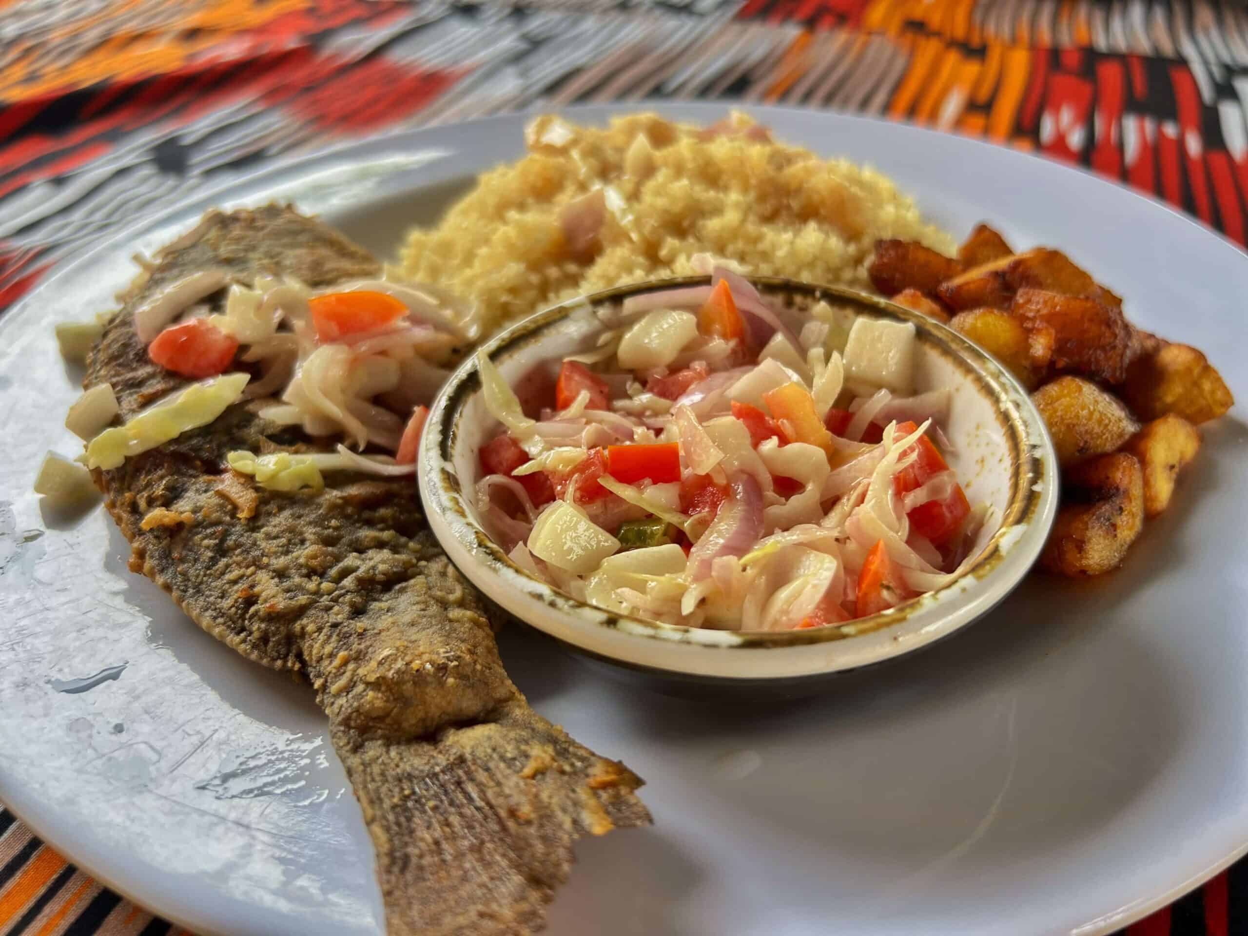 Grilled fish and cassava 