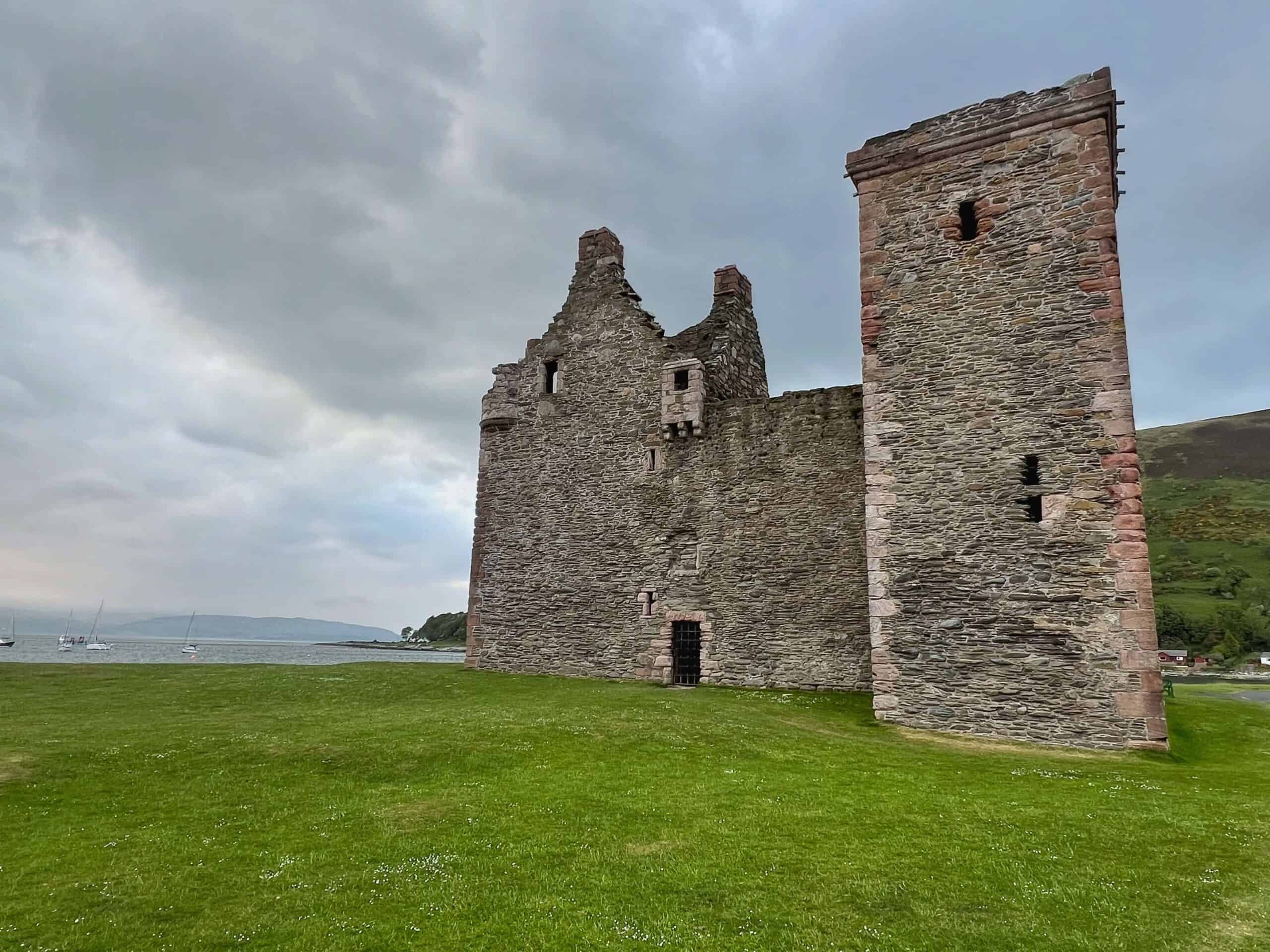 Lochranza Castle ruins 